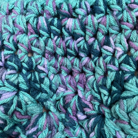 Crochet Mermaid Blanket Adult Size - Picture 3 of 3